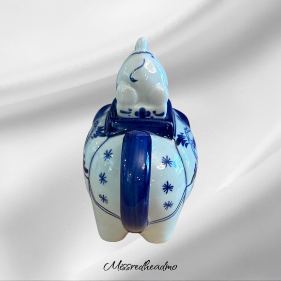 Blue Elephant Teapot - Picture 2 of 6